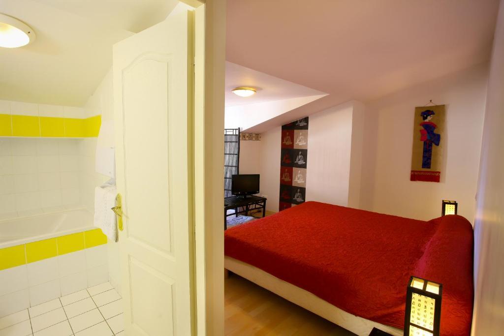 Villandraut Logis Auberge La Cremaillere חדר תמונה